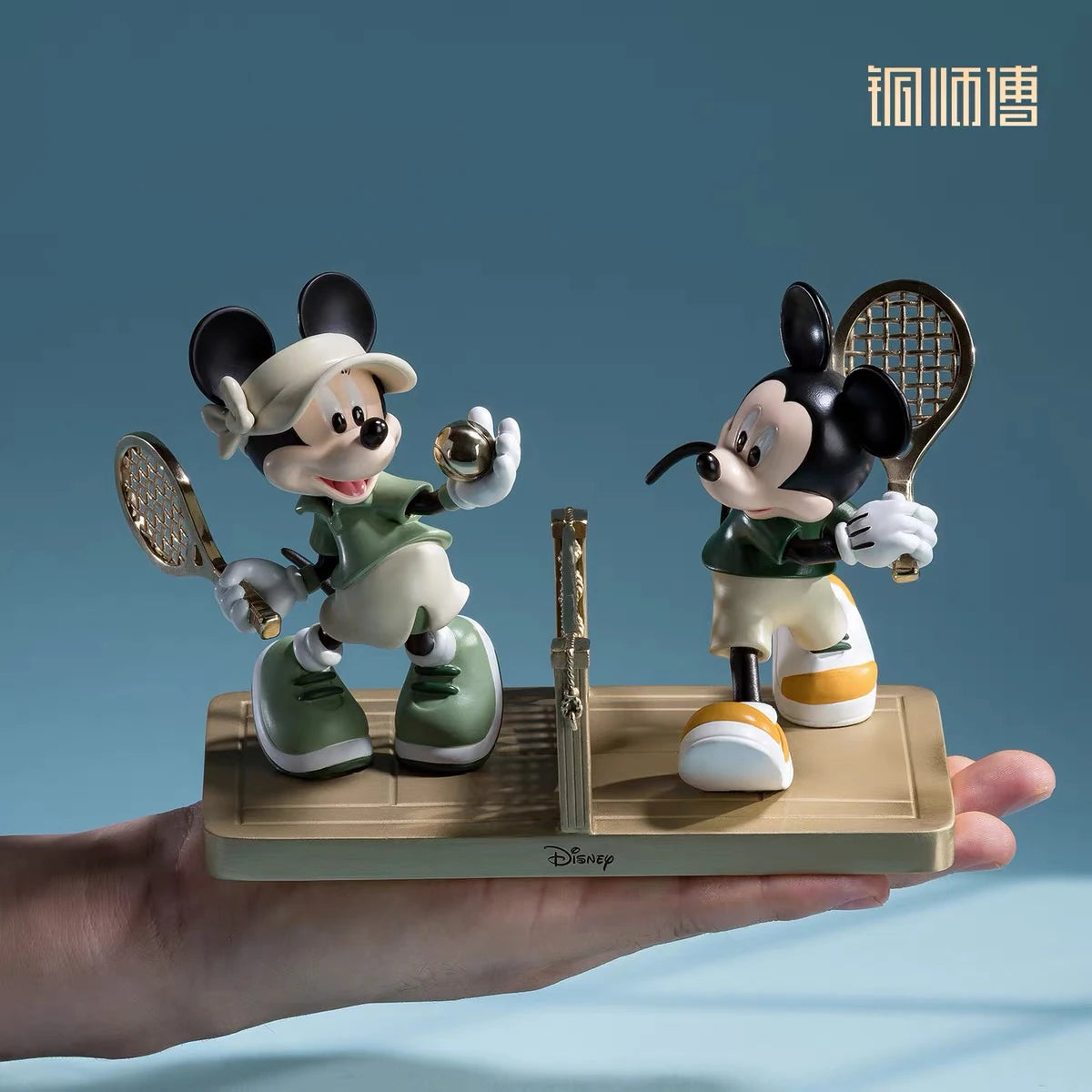 ディズニー ミッキーマウス＆ミニーマウス スタチュー スポーツシリーズ テニス Ver. 手のひらサイズイメージ