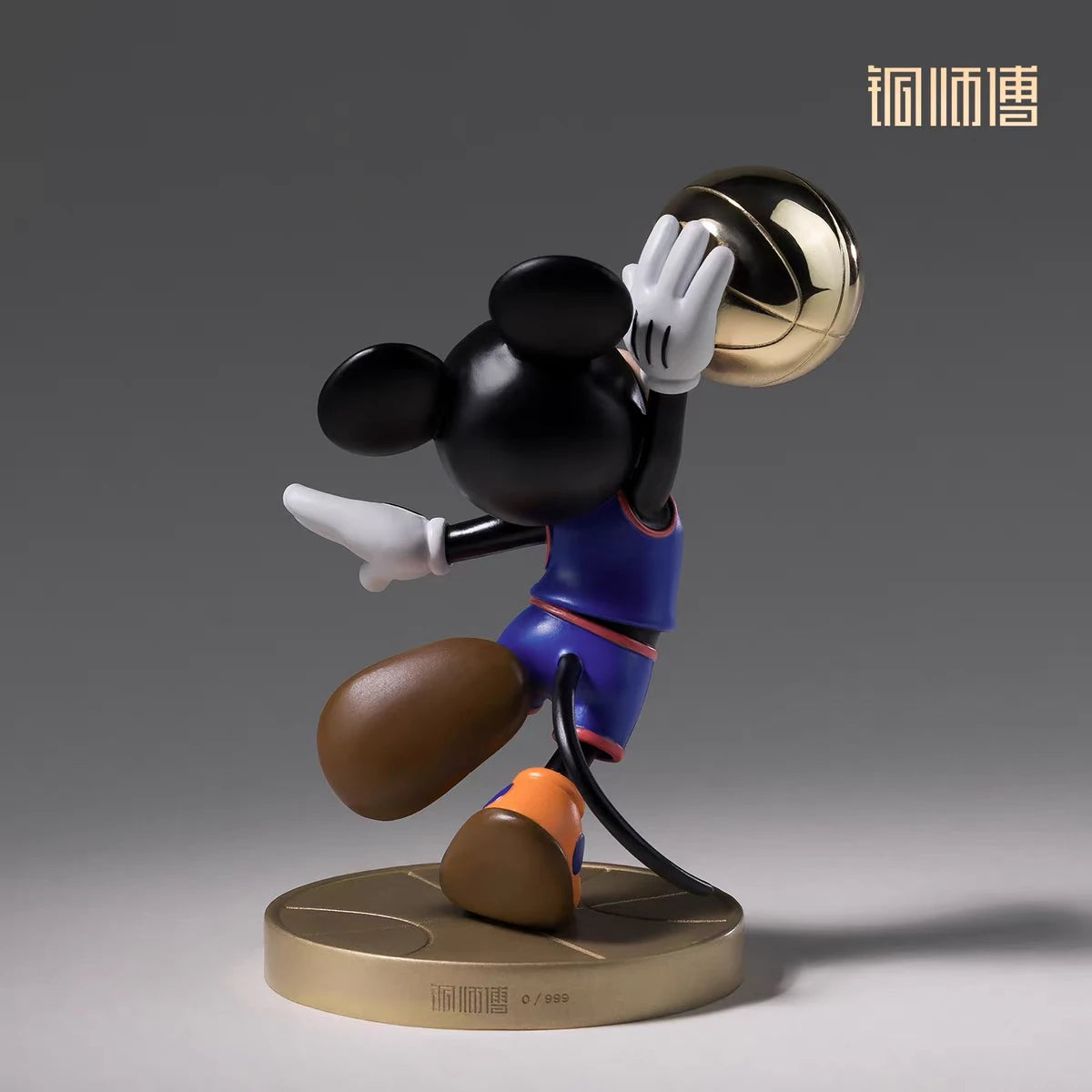 ディズニー ミッキーマウス スタチュー スポーツシリーズ バスケットボール Ver. 背面 シリアルナンバー
