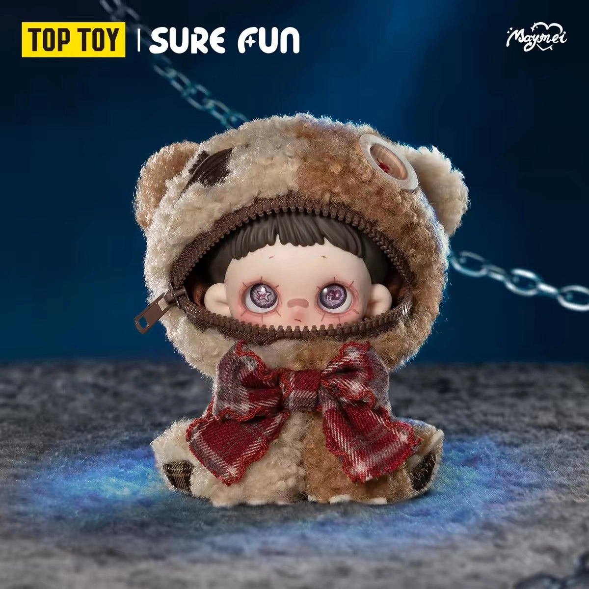 MayMei ぬいぐるみ GREEDY BEARシリーズ Bonus Reward ベージュとブラウンのクマ衣装に赤いチェック柄リボンを合わせたデザイン
