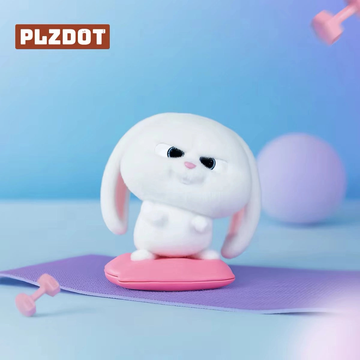 ペット Snowballが長い耳を垂らしピンクの台座に立つフィギュア Snowball's Lifeシリーズ